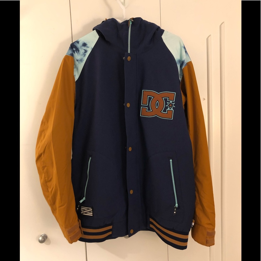 DC ski/snowboarding jacket 10k waterproof. NWOT